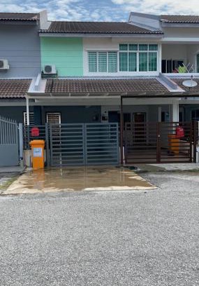 Sekinchan House | Purple TownHouse 9pax 3R2B Wifi
