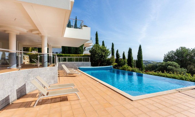 Vila do Bispo Villa | QDF088 - Luxury large villa with private pool, hot tub and see views