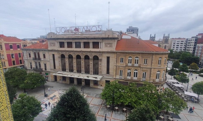 Gijon City Centre Apartment | Qhawana Begoña Flat with garage, Wifi in Begoña