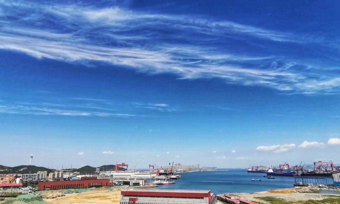Huangdao Apartment | Qingdao Ryan Apartment with Sea View