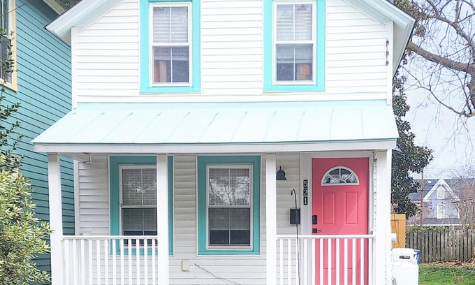 Cape Charles House | Quaint 2BR, 1 1/2BA home close to beach, dining & shopping!