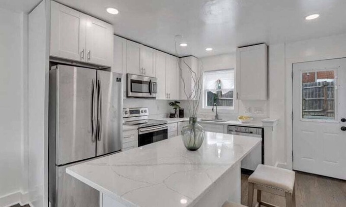 Southeast House | Quaint 3/2.5 home in Fort Dupont
