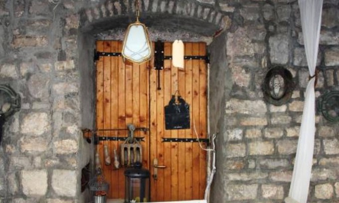 Budva House | Quaint & Affordable Stay in Budva Traditional Stone House - Comfort Double Room 4