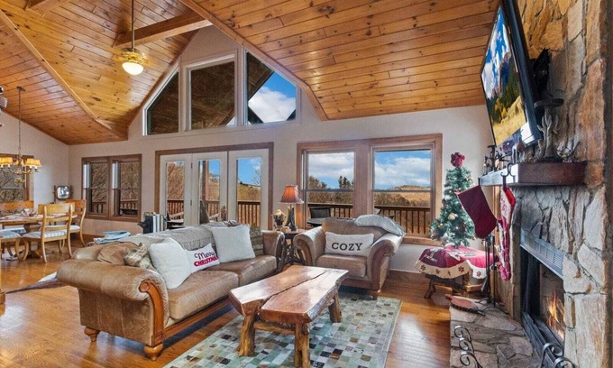 Blowing Rock Cabin | Quaint Cabin on Appalachian Mountain