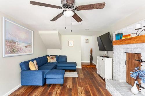 Gainesville House | Quaint Cottage by UF & Shands - Pet-Friendly Long Stays