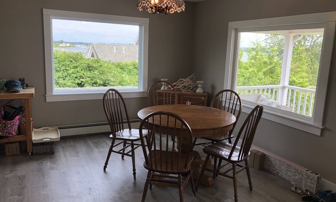 Snug Harbor House | Quaint cottage in Snug Harbor with water views/rights!