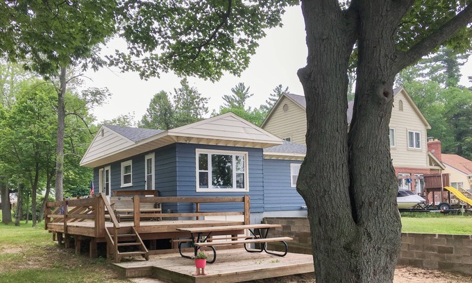 Port Austin House | Quaint Cottage located on Lake Huron