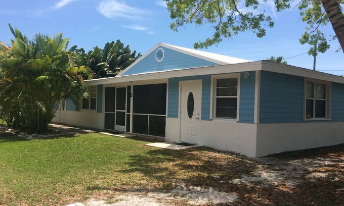 Cudjoe Key Cottage | Quaint cottage, pool, dockage just minutes to Key West!
