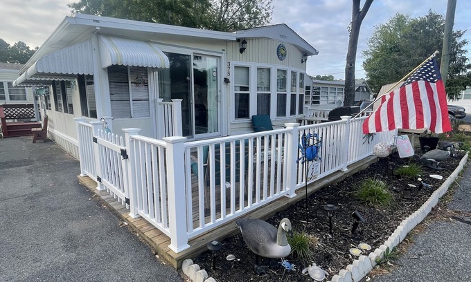 Ocean Pines House | Quaint, Dog-Friendly Berlin Vacation Home