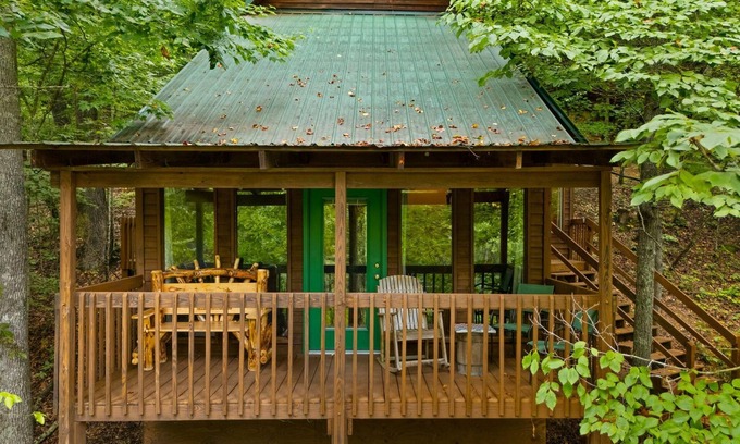Stanton Cabin | Quaint, heavily forested cabin, mountain valley view.