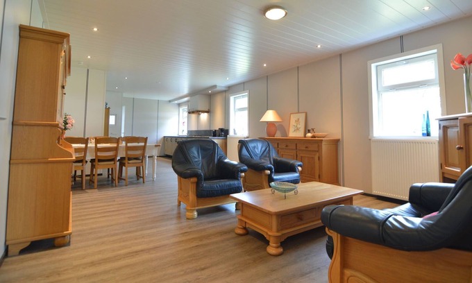 Valkenswaard House | Quaint Holiday Home in Valkenswaard with Terrace