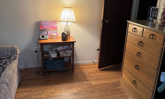 Noyack House | Quaint house with WiFi in charming Sag Harbor close to Long Beach.