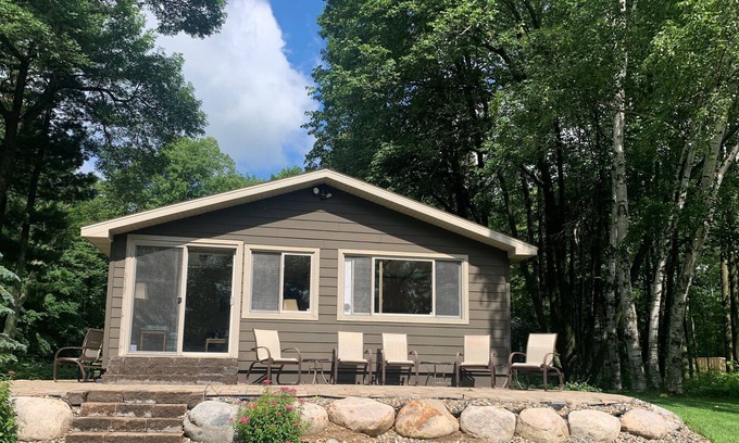 Deerwood Cabin | Quaint Lakeside retreat on Bay Lake