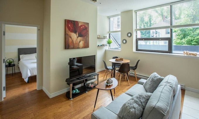 South End Apartment | Quaint Loft with AC, Abundance of Sunlight