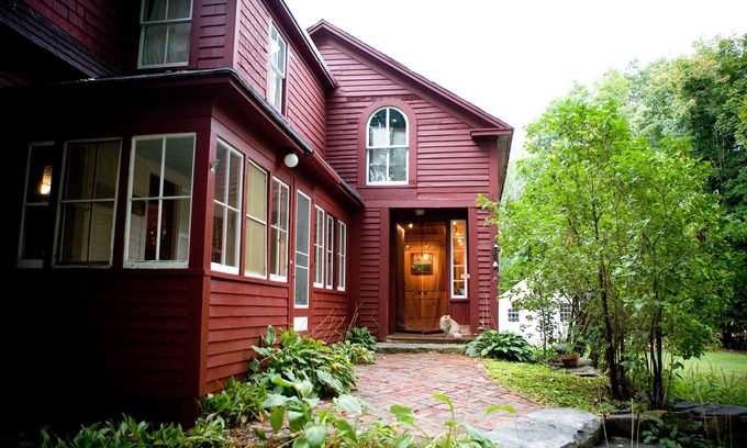 Gorham House | Quaint Maine Farmhouse near Portland