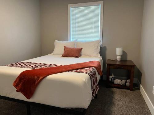 Central - Terry House | Quaint new renovation perfect for your large group