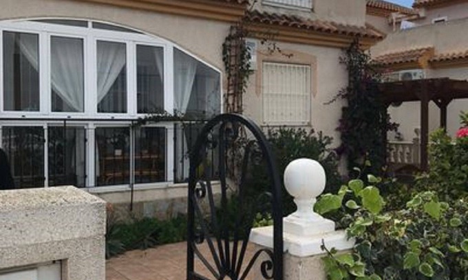 Orihuela Costa Villa | Quaint property in Playa Flamenca