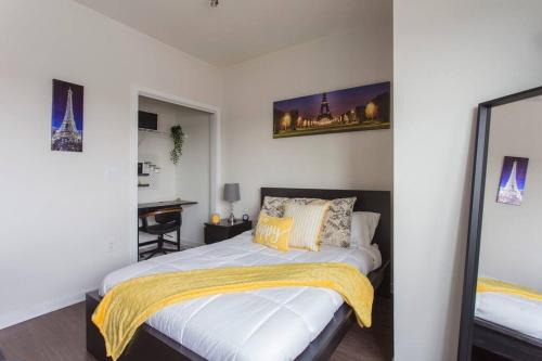 Northwest Philadelphia Apartment | Quaint Studio w/Pool Table/Patio by Italian Market
