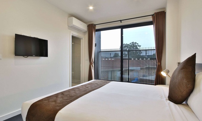 Dandenong Hotel | Quality Apartments Dandenong