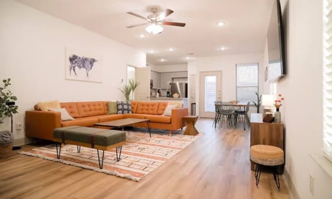 Southside House | Quality furnished home existing to serve our guest