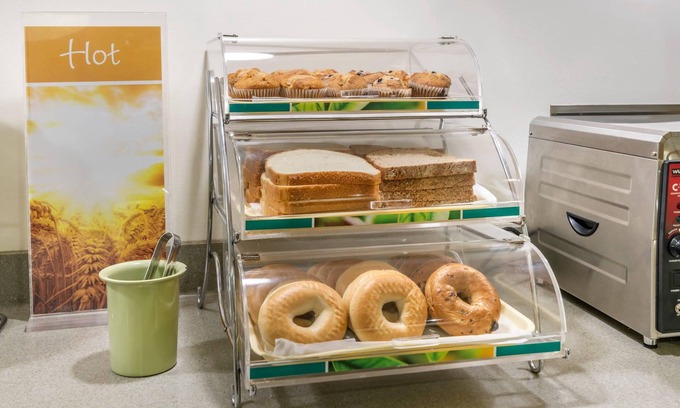 Bangor Hotel | Quality Inn at Bangor Mall