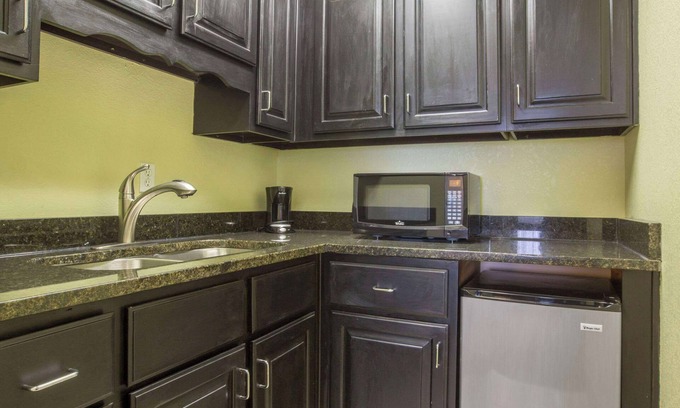 Cedartown Hotel | Quality Inn Cedartown