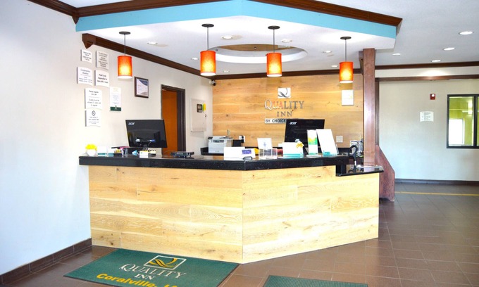 Iowa River Landing Hotel | Quality Inn Coralville - Iowa River Landing