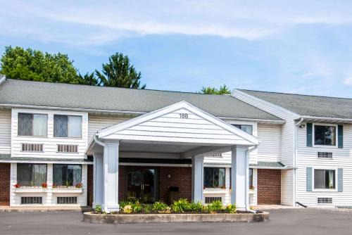 Cortland Hotel | Quality Inn Cortland - University Area