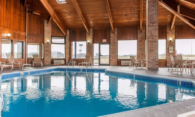 Effingham Hotel | Quality Inn Effingham North