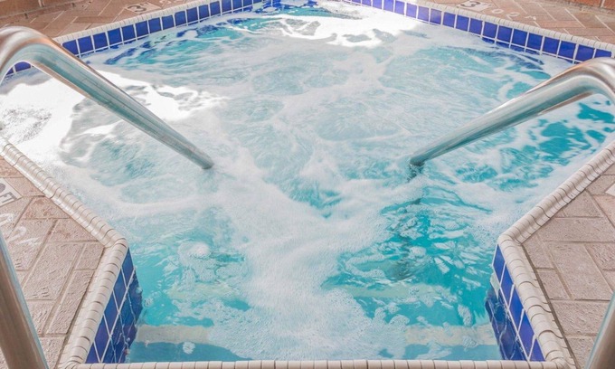 Walker Hotel | Quality Inn Grand Rapids North