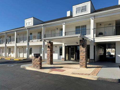 LaGrange Hotel | Quality Inn Lagrange East I-85