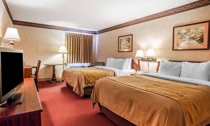 Bethel Hotel | Quality Inn Midway
