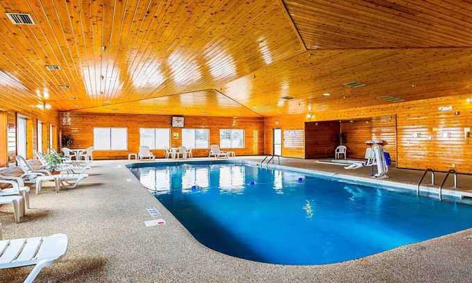 Mitchell Hotel | Quality Inn Mitchell I-90
