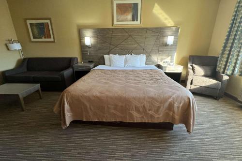 Forsyth Hotel | Quality Inn near I-72 and Hwy 51