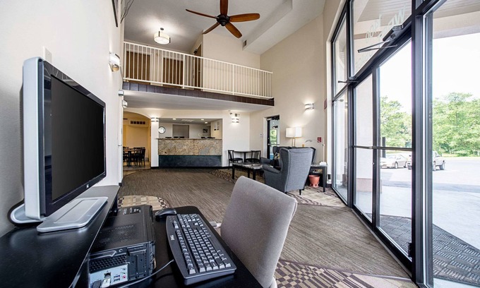 Pacific Hotel | Quality Inn Near Six Flags St. Louis