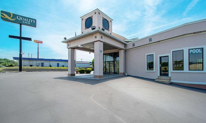 Pacific Hotel | Quality Inn Near Six Flags St. Louis