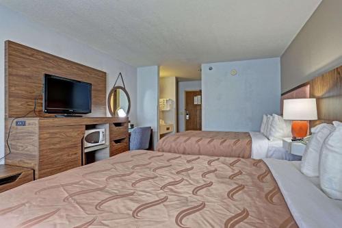 Pierre Hotel | Quality Inn Pierre-Fort Pierre