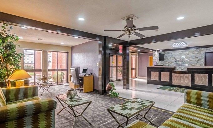 Wichita Hotel | Quality Inn South