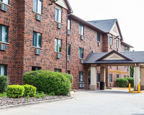Ankeny Hotel | Quality Inn & Suites Ankeny-Des Moines
