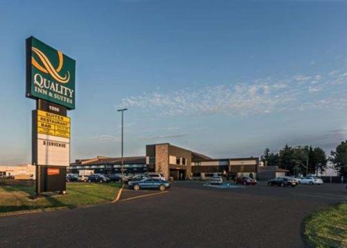 Matane Hotel | Quality Inn & Suites