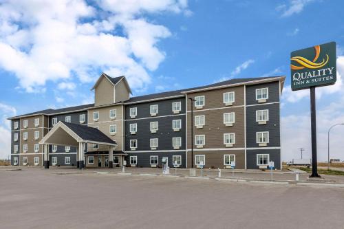 Moose Jaw Hotel | Quality Inn & Suites