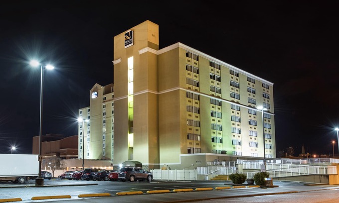 Charleston Hotel | Quality Inn & Suites Charleston - Civic Center