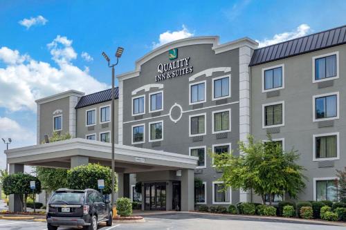 Lookout Valley Neighborhood Association Hotel | Quality Inn & Suites Chattanooga West near Lookout Mountain