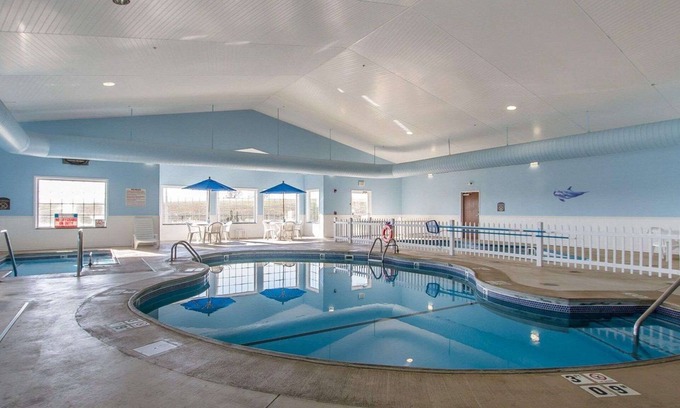 Fort Madison Hotel | Quality Inn & Suites Fort Madison near Hwy 61