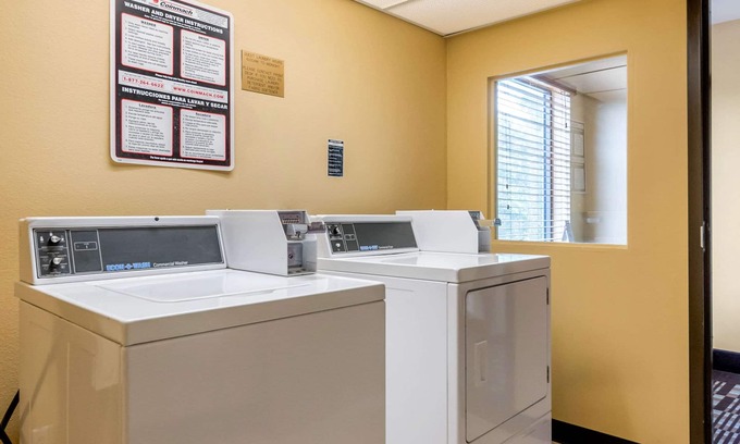 Lenexa Hotel | Quality Inn & Suites Lenexa Kansas City