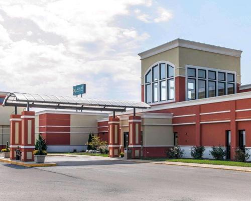 Mattoon Hotel | Quality Inn & Suites Mattoon South