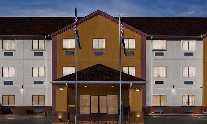 McAlester Hotel | Quality Inn & Suites McAlester