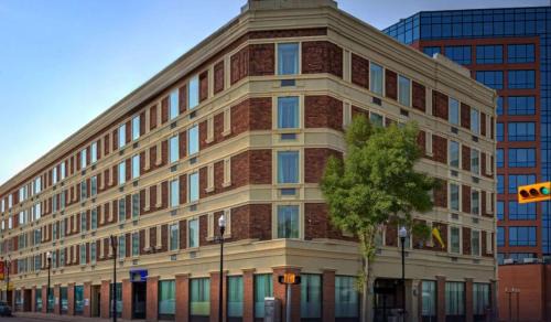 Regina Hotel | Quality Inn & Suites Regina Downtown