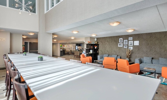 Northeast Mississauga Hotel | Quality Inn & Suites - Toronto West