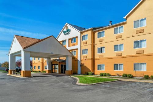 Bay City Hotel | Quality Inn & Suites